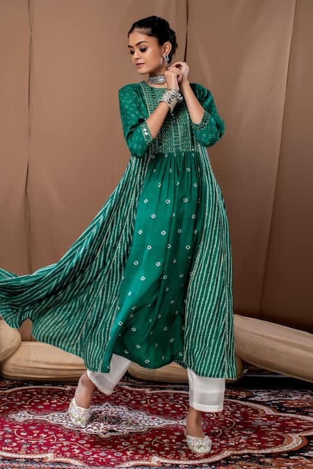 Label Kinjal Modi Green Cotton Silk Bandhani Round Mirror Embroidered Anarkali And Pant 