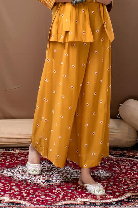 Buy Label Kinjal Modi Yellow Cotton Silk Bandhani Bustier Sweetheart Neck Palazzo Set With Jacket Online at Aza Fashions Buy_Label Kinjal Modi_Yellow Cotton Silk Bandhani Bustier Sweetheart Neck Palazzo Set With Jacket _Online_at_Aza_Fashions
