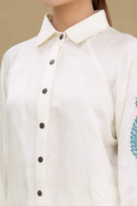 Kartikeya India_White Linen Satin Blend Collared Neck Embroidered Shirt_at_Aza_Fashions