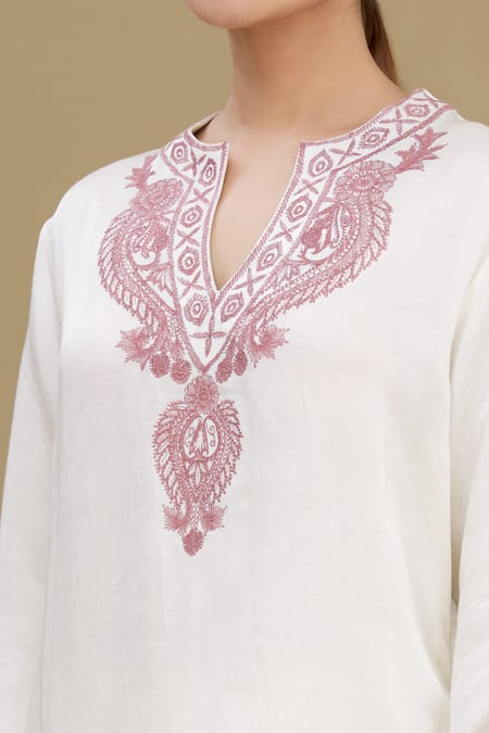 Kartikeya India_White Linen Satin Blend Embroidery Round Kurta _at_Aza_Fashions