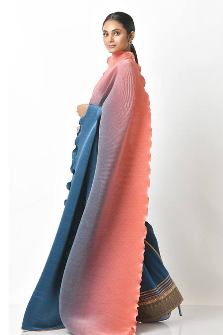 Kiran Uttam Ghosh_Blue Pleated Polyester Mix Shaded Saree With Unstitched Blouse Piece  _Online_at_Aza_Fashions