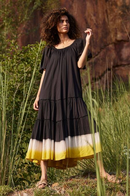 Kharakapas_Black 100% Cotton Tie Dye Round Dusty Ink Tiered Dress _Online_at_Aza_Fashions