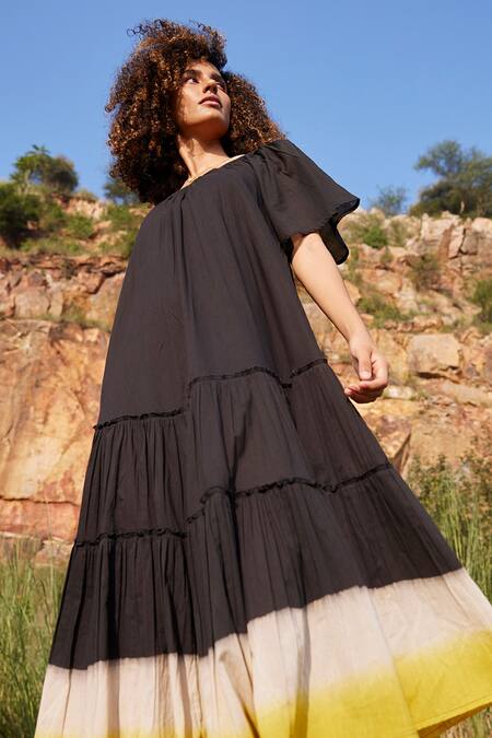 Kharakapas_Black 100% Cotton Tie Dye Round Dusty Ink Tiered Dress _at_Aza_Fashions