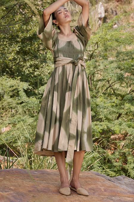 Buy_Kharakapas_Green 100% Cotton Tie Dye Square Neck Far Away Dress _Online_at_Aza_Fashions