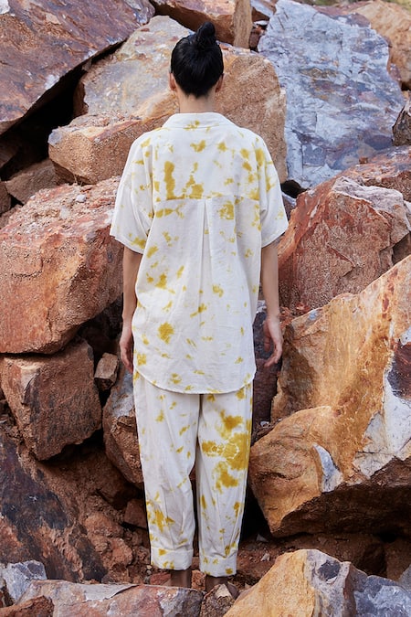 Kharakapas Our Soul Tie Dye Shirt & Pant Set 