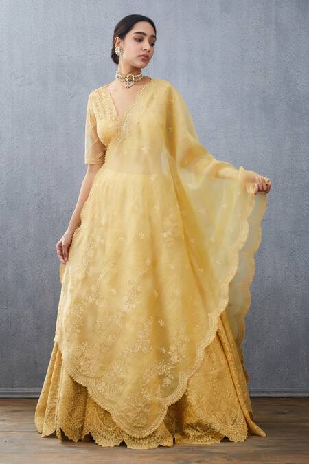 Buy Torani Yellow Silk Organza Floral V Neck Sunehra Advaita Bridal Lehenga Set Online at Aza Fashions Buy_Torani_Yellow Silk Organza Floral V Neck Sunehra Advaita Bridal Lehenga Set_Online_at_Aza_Fashions