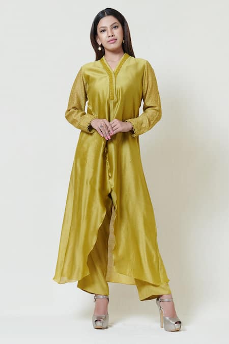 Brij Green Chanderi V Neck Embroidered Kurta Pant Set 