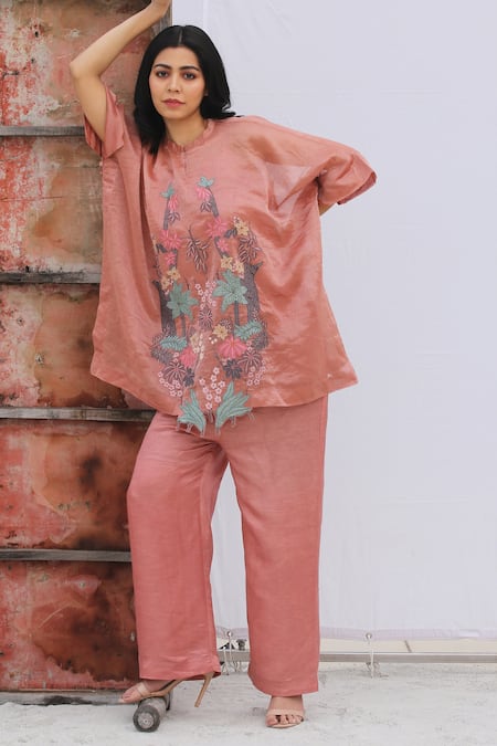 Oja Pink Tunic Handloom Tissue Silk Applique Floral Mandarin Collar And Pant Set 