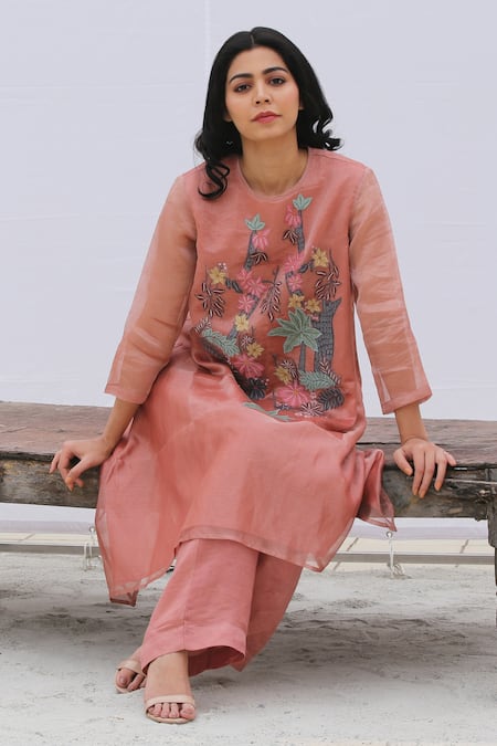 Shop Oja Pink Pant Linen Satin, Tunic Handloom Tissue Silk Floral Round And Set at Aza Fashions Shop_Oja_Pink Pant Linen Satin, Tunic Handloom Tissue Silk Floral Round And Set _at_Aza_Fashions