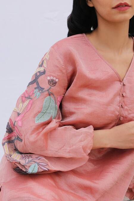 Oja Pink Pant Linen Satin, Tunic Handloom Tissue Silk Floral V Neck And Set Online at Aza Fashions Oja_Pink Pant Linen Satin, Tunic Handloom Tissue Silk Floral V Neck And Set _Online_at_Aza_Fashions