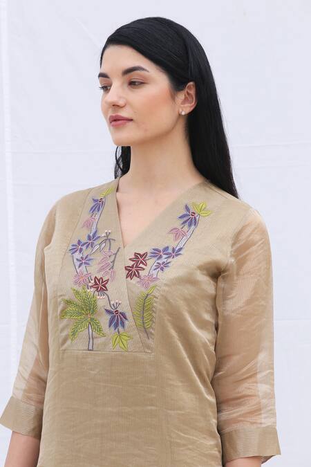 Buy_Oja_Brown Kurta And Stole Handloom Tissue Silk, Pant Linen Satin Applique Set _Online_at_Aza_Fashions