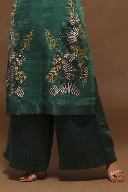 Buy_Oja_Green Kurta Handloom Linen , Pant And Stole Tissue Floral Applique Set _Online_at_Aza_Fashions