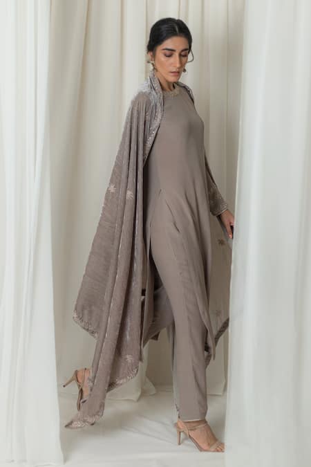 Buy_Lavanya Ahuja_Grey Silk Velvet, Crepe Round Kurta Set With Dupatta _Online_at_Aza_Fashions
