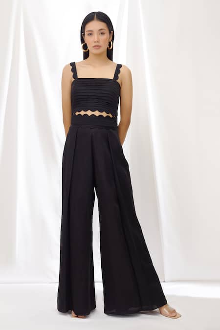 Shop Lavanya Ahuja Black Linen Square Neck Pleated Crop Top at Aza Fashions Shop_Lavanya Ahuja_Black Linen Square Neck Pleated Crop Top _at_Aza_Fashions