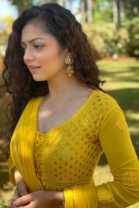 Buy_LABEL AISHWARYRIKA_Yellow Georgette Chikankari, Mukaish Round Kurta _Online_at_Aza_Fashions