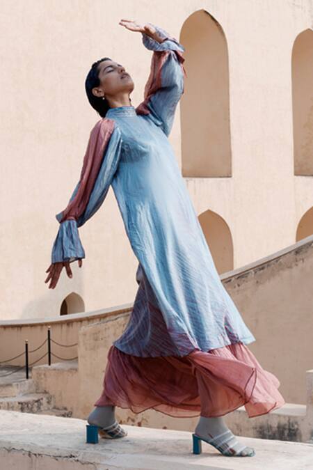 The Loom Art Blue Handwoven Dupion Silk Shibori Dress Online at Aza Fashions The Loom Art_Blue Handwoven Dupion Silk Shibori Dress _Online_at_Aza_Fashions