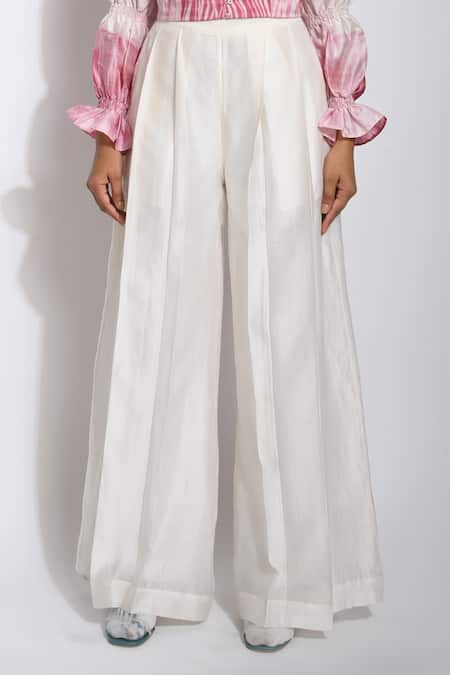 Buy The Loom Art White Chanderi Silk Pleated Pant Online at Aza Fashions Buy_The Loom Art_White Chanderi Silk Pleated Pant _Online_at_Aza_Fashions