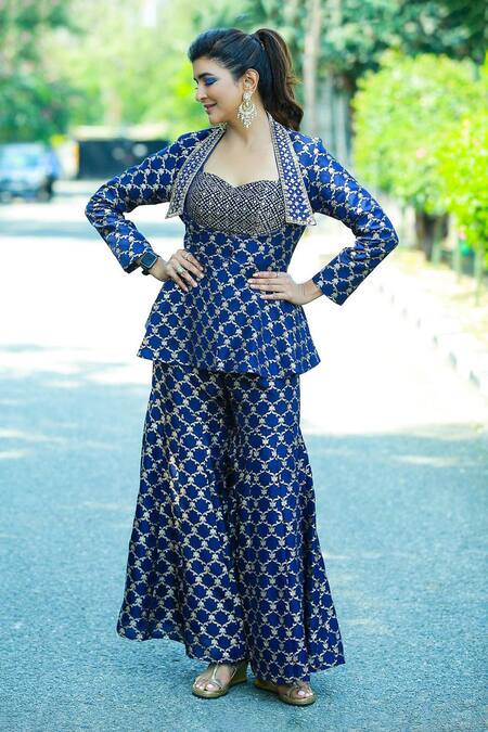 Gopi Vaid_Blue Silk Brocade Sweetheart Neck Co-ord Set _Online_at_Aza_Fashions