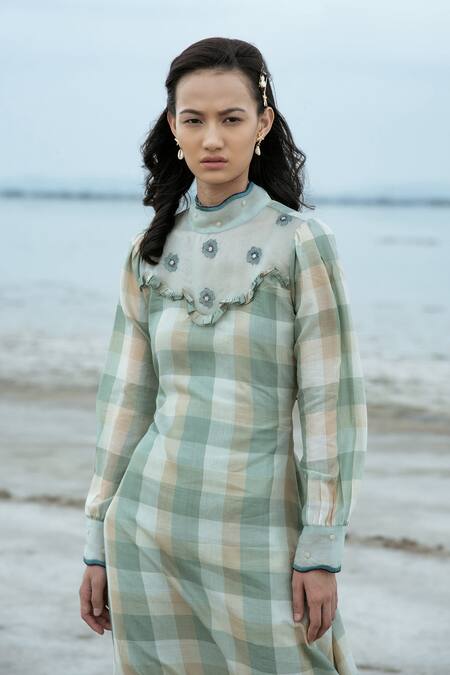 Buy The Loom Art Green Pure Handwoven Silk High Neck Checkered Dress Online at Aza Fashions Buy_The Loom Art_Green Pure Handwoven Silk High Neck Checkered Dress _Online_at_Aza_Fashions