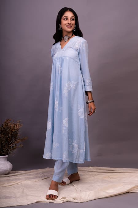 Buy_Tashee_Blue Cotton Floral Block Prints V Neck Gathered Kurta And Pant Set_Online_at_Aza_Fashions