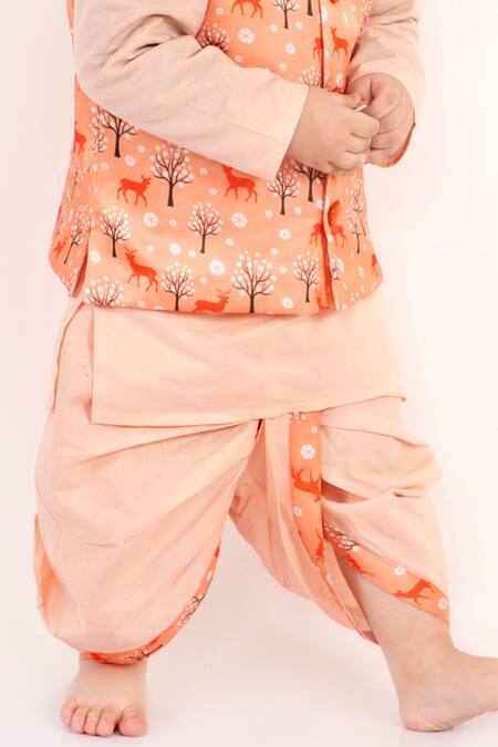 Little Bansi Peach Cotton Printed Bundi And Kurta Set at Aza Fashions Little Bansi_Peach Cotton Printed Bundi And Kurta Set _at_Aza_Fashions