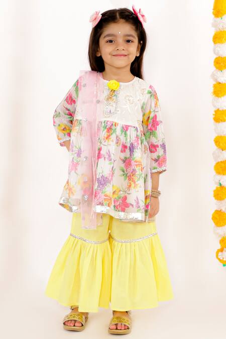 Little Bansi White Cotton, Silk, Chiffon Embroidery, Gota Patti, Floral Print Kurta Set Online at Aza Fashions Little Bansi_White Cotton, Silk, Chiffon Embroidery, Gota Patti, Floral Print Kurta Set _Online_at_Aza_Fashions