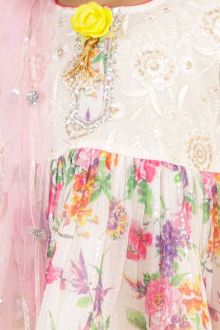 Buy Little Bansi White Cotton, Silk, Chiffon Embroidery, Gota Patti, Floral Print Kurta Set Online at Aza Fashions Buy_Little Bansi_White Cotton, Silk, Chiffon Embroidery, Gota Patti, Floral Print Kurta Set _Online_at_Aza_Fashions