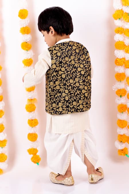 Shop Little Bansi Black Cotton Embroidery Floral Bundi And Kurta Set at Aza Fashions Shop_Little Bansi_Black Cotton Embroidery Floral Bundi And Kurta Set _at_Aza_Fashions