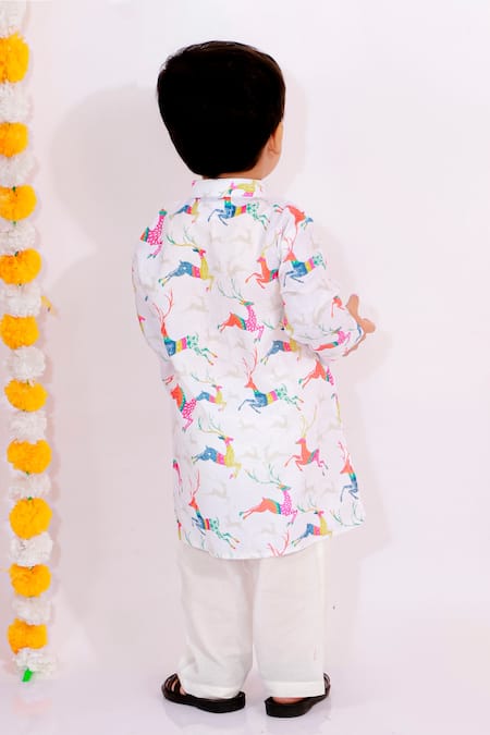 Shop Little Bansi White Cotton Animal Print Kurta Set at Aza Fashions Shop_Little Bansi_White Cotton Animal Print Kurta Set _at_Aza_Fashions