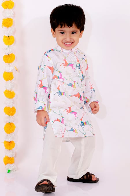 Little Bansi White Cotton Animal Print Kurta Set Online at Aza Fashions Little Bansi_White Cotton Animal Print Kurta Set _Online_at_Aza_Fashions