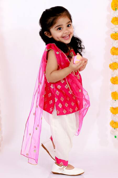 Shop Little Bansi Pink Cotton, Silk Tassels Floral Woven Kurta Set Online at Aza Fashions Shop_Little Bansi_Pink Cotton, Silk Tassels Floral Woven Kurta Set_Online_at_Aza_Fashions