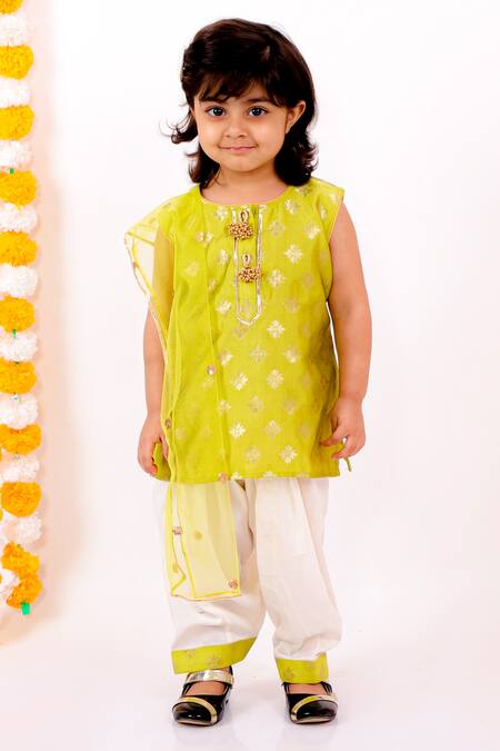 Little Bansi Green Silk, Cotton Tassels, Embroidery Floral Woven Kurta Set Online at Aza Fashions Little Bansi_Green Silk, Cotton Tassels, Embroidery Floral Woven Kurta Set _Online_at_Aza_Fashions