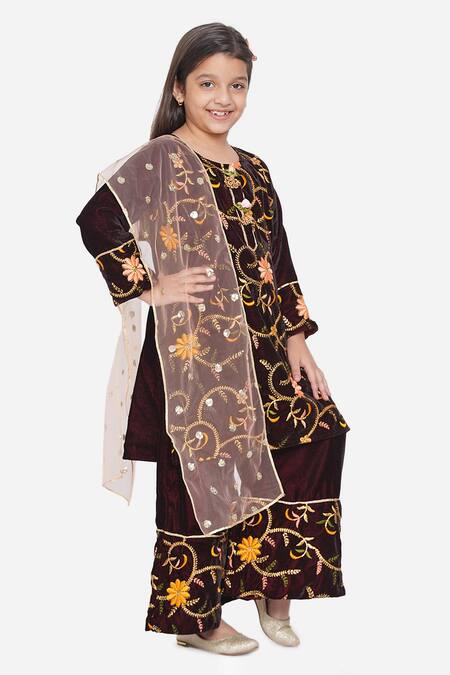 Little Bansi Maroon Velvet, Chiffon Embroidery, Sequins Floral Kurta Set Online at Aza Fashions Little Bansi_Maroon Velvet, Chiffon Embroidery, Sequins Floral Kurta Set _Online_at_Aza_Fashions