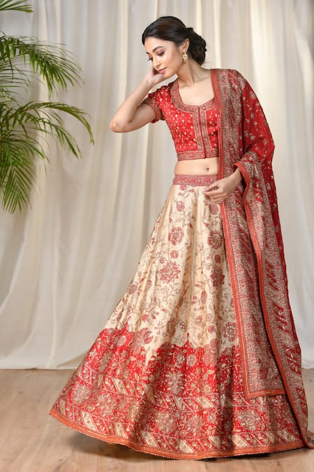 RI.Ritu Kumar Red Silk Dupion Round Embroidered Bridal Lehenga Set Online at Aza Fashions RI.Ritu Kumar_Red Silk Dupion Round Embroidered Bridal Lehenga Set _Online_at_Aza_Fashions