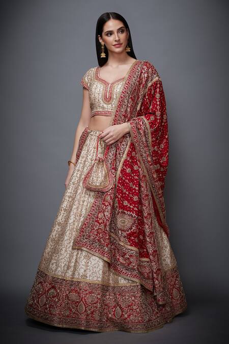 Buy Maroon Lehenga With Pink Dupatta In Floral Embellishment Online - Kalki  Fashion