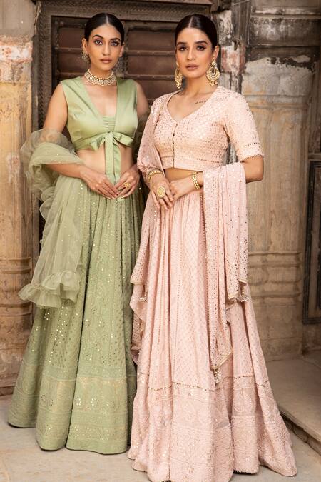 Kritika Dawar_Pink Georgette, Lining Shantoon Chikankari, Mukaish V Neck Bridal Lehenga Set _Online_at_Aza_Fashions