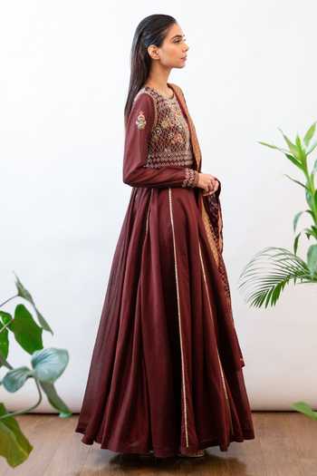 Labbada_Maroon Kurta Chanderi  Dupatta Cotton Embroidered Anarkali With_Online_at_Aza_Fashions
