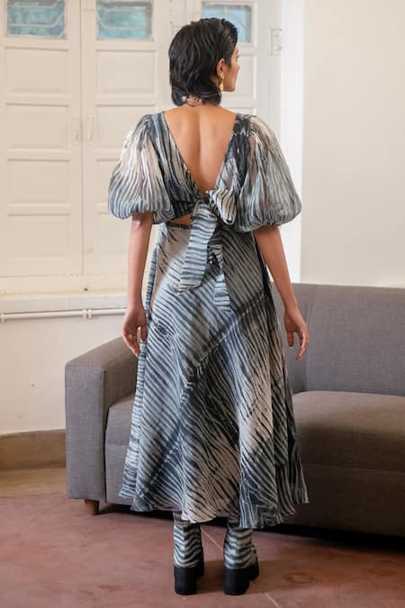 Shop The Loom Art Black Chanderi Organza Silk V Neck Shibori Puff Sleeve Dress at Aza Fashions Shop_The Loom Art_Black Chanderi Organza Silk V Neck Shibori Puff Sleeve Dress _at_Aza_Fashions