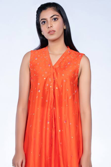 Deep Thee_Orange Chanderi Silk, Soft Satin V Neck Kurta Set_Online_at_Aza_Fashions