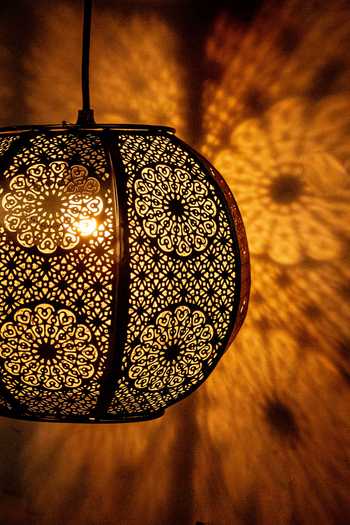 Buy_Logam_Gold Nusrat Pendant Light_Online_at_Aza_Fashions
