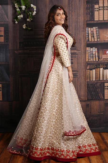 Buy Bridal Lehenga Choli - Heavy Viscose Cream & Red Lehenga Choli –  Empress Clothing