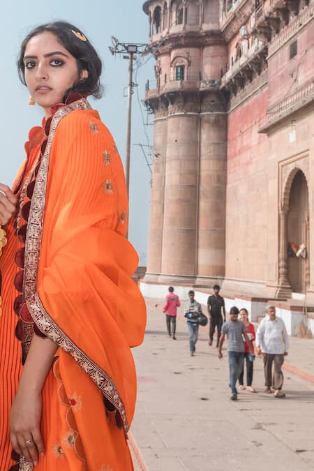 Label Earthen Orange Chanderi Silk V Neck Kurta And Pant Set Online at Aza Fashions Label Earthen_Orange Chanderi Silk V Neck Kurta And Pant Set _Online_at_Aza_Fashions