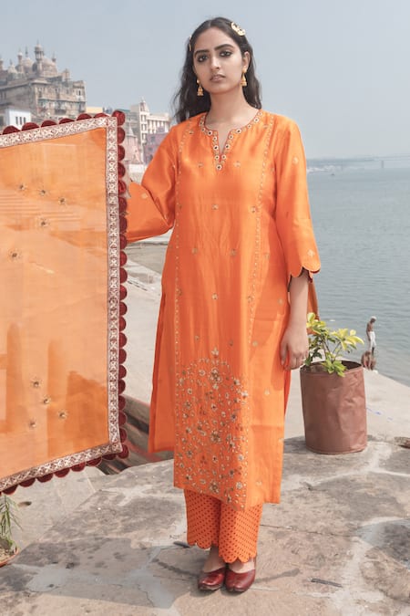 Label Earthen Orange Chanderi , Handwoven Banarasi Round Kurta And Pant Set Online at Aza Fashions Label Earthen_Orange Chanderi , Handwoven Banarasi Round Kurta And Pant Set _Online_at_Aza_Fashions
