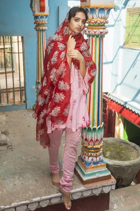 Shop Label Earthen Pink Cotton Round Printed Kurta Set at Aza Fashions Shop_Label Earthen_Pink Cotton Round Printed Kurta Set _at_Aza_Fashions