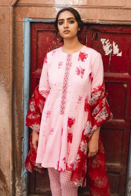 Label Earthen Pink Cotton Round Printed Kurta Set Online at Aza Fashions Label Earthen_Pink Cotton Round Printed Kurta Set _Online_at_Aza_Fashions