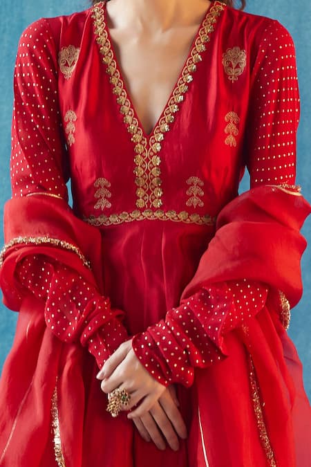 Shop_Label Earthen_Red Kurta Chiniya Silk Pant Chanderi Silk Dupatta Organza Embroidered Set _Online_at_Aza_Fashions