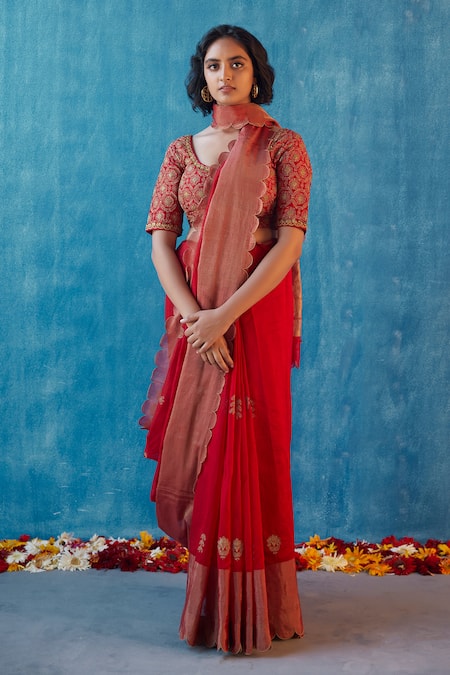Shop Label Earthen Red Handwoven Chanderi Silk Scoop Neck Saree With Blouse at Aza Fashions Shop_Label Earthen_Red Handwoven Chanderi Silk Scoop Neck Saree With Blouse _at_Aza_Fashions