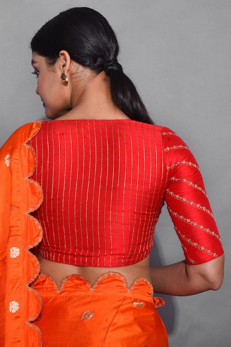 Shop Label Earthen Orange Raw , Handwoven Banarasi V Neck Saree With Blouse Online at Aza Fashions Shop_Label Earthen_Orange Raw , Handwoven Banarasi V Neck Saree With Blouse _Online_at_Aza_Fashions