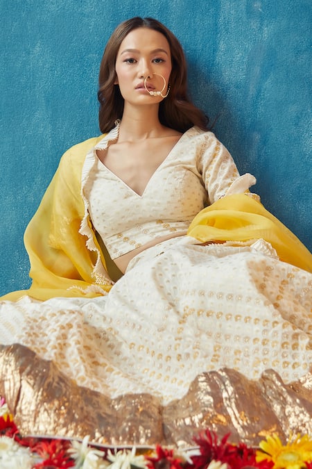 Shop_Label Earthen_White Organza, Handwoven Cotton Banarasi V Neck Lehenga Set _at_Aza_Fashions