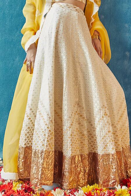 Buy_Label Earthen_White Organza, Handwoven Cotton Banarasi V Neck Lehenga Set _Online_at_Aza_Fashions